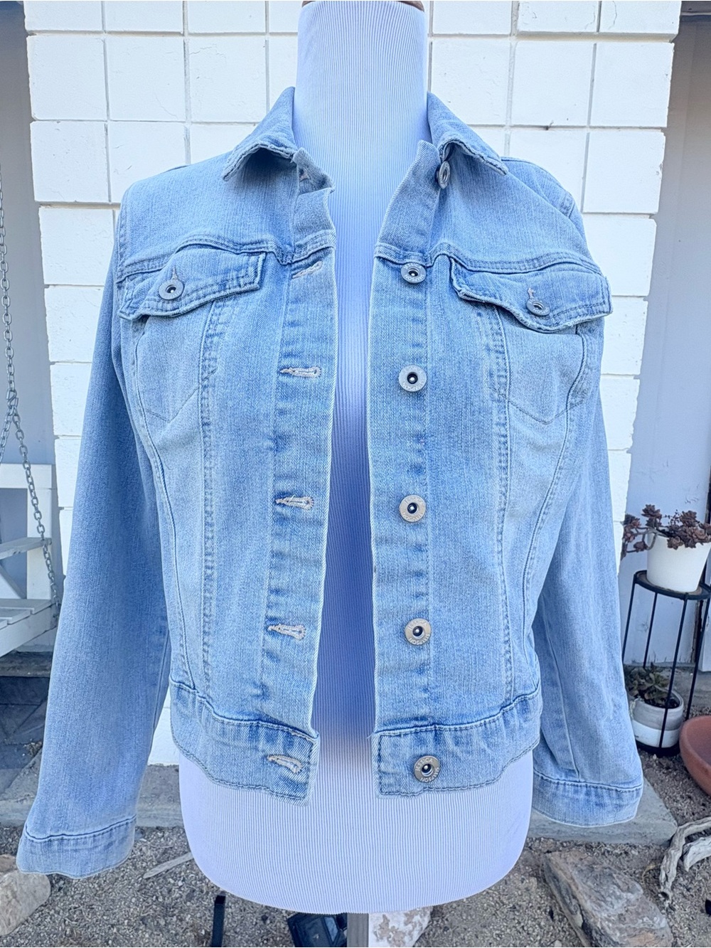 Jessica Simpson Light Blue Denim Jacket - Classic Women's Jean Jacket Size Med